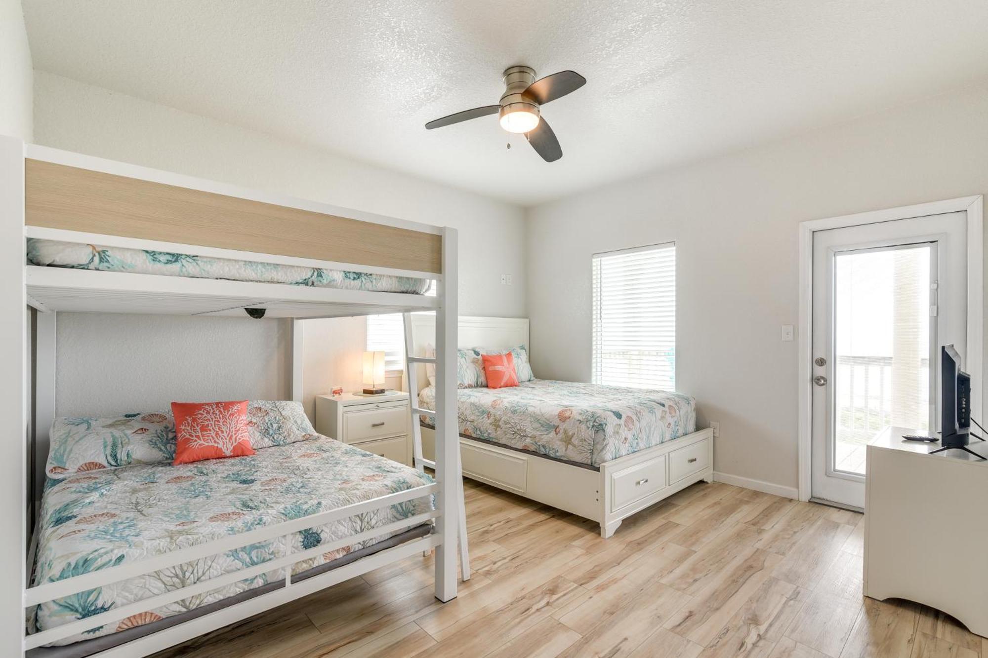Beachfront Texas Retreat - 2 Decks, Patio And Views! 서프사이드 비치 외부 사진
